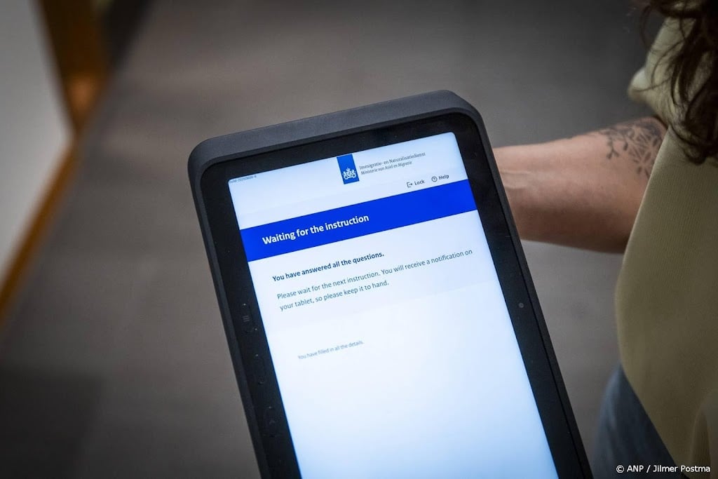 Tablets liggen klaar in Ter Apel voor start migratiepact EU