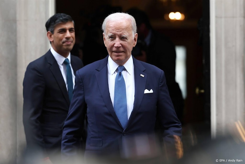 Biden en Sunak bespreken levering clustermunitie aan Oekraïne