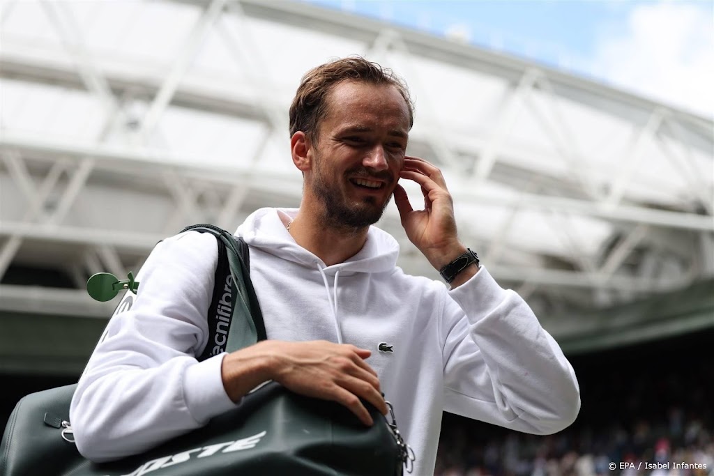 Medvedev voor het eerst in kwartfinale Wimbledon