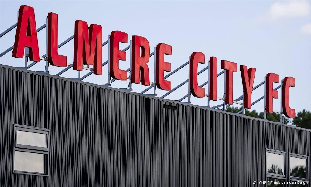 Almere City FC haalt Franse spits Robinet