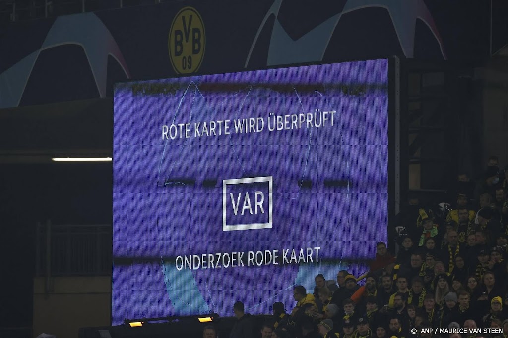 UEFA zet VAR in bij alle voorrondes van de Champions League