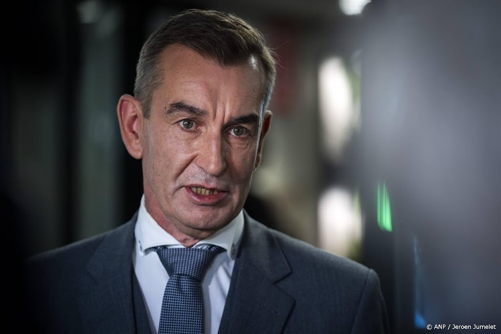 Lof voor staatssecretaris Van Marum bij afscheid Groningse Staten
