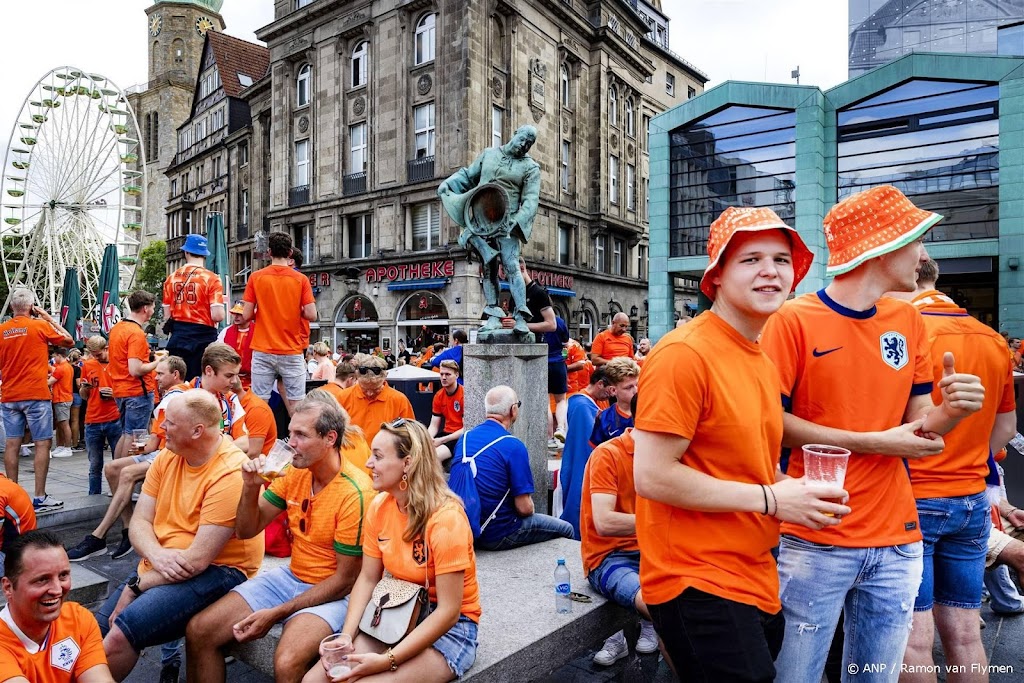 Britten zien 'oranje invasie' Duitsland, relatief weinig Engelsen