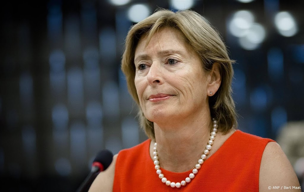 Oud-minister Ter Horst stopt bij VWS om PVV-bewindslieden