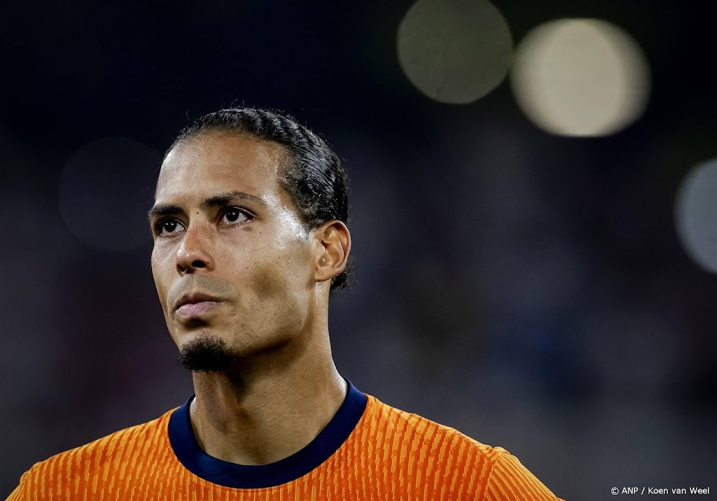 Aanvoerder Van Dijk sprakeloos na 'verschrikkelijke' late treffer