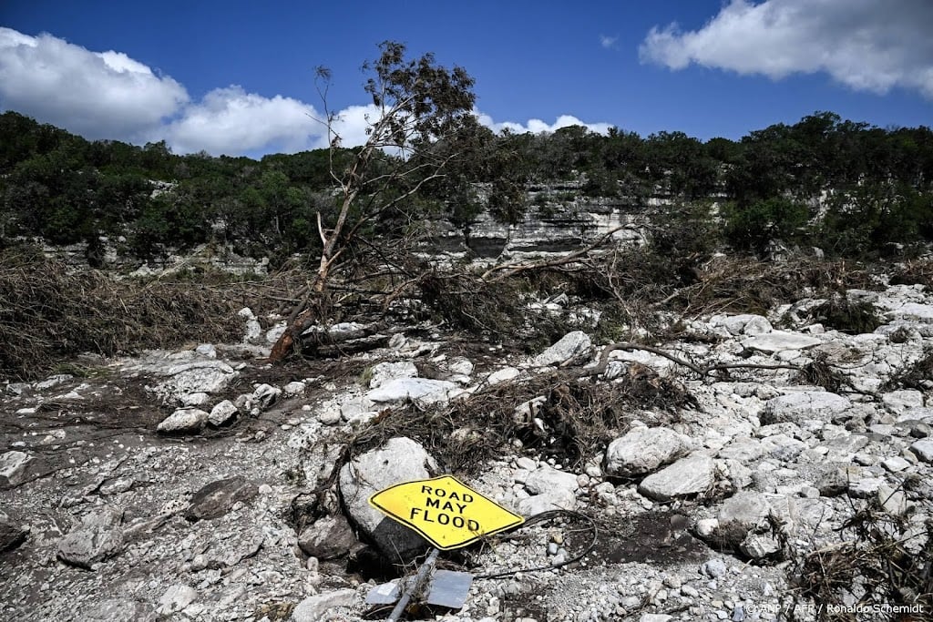 Dodental overstromingen Texas stijgt naar zeker 120