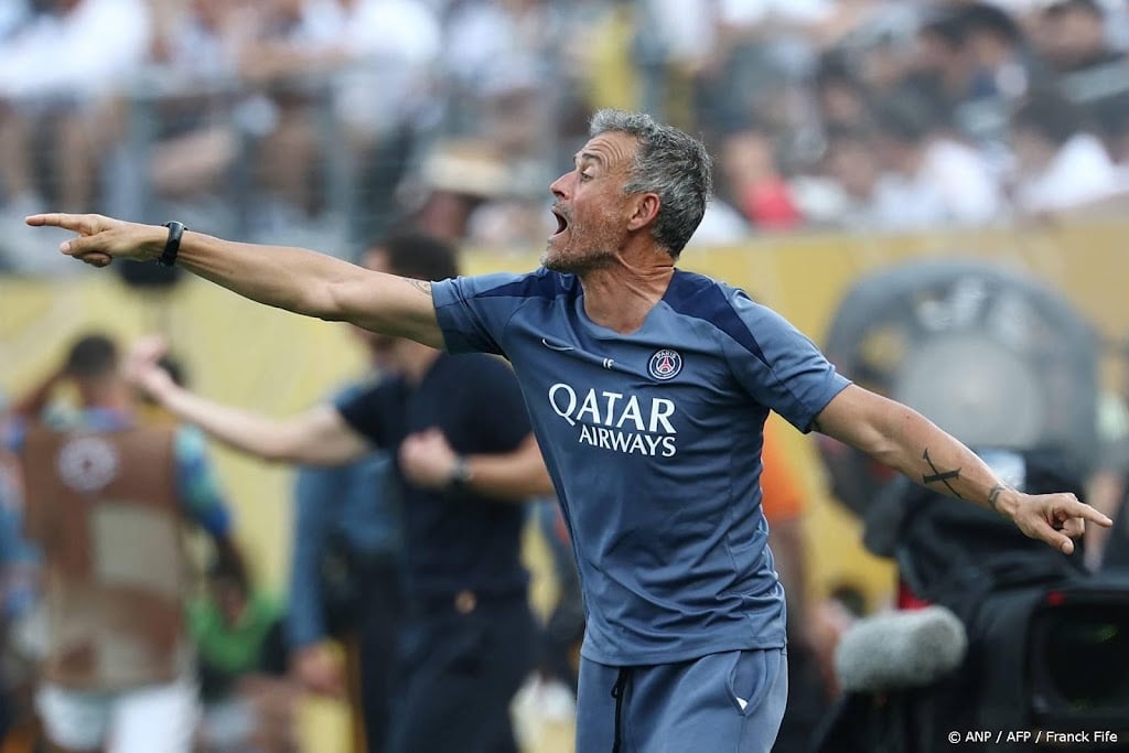 PSG-coach Luis Enrique één zege verwijderd van laatste hoofdprijs