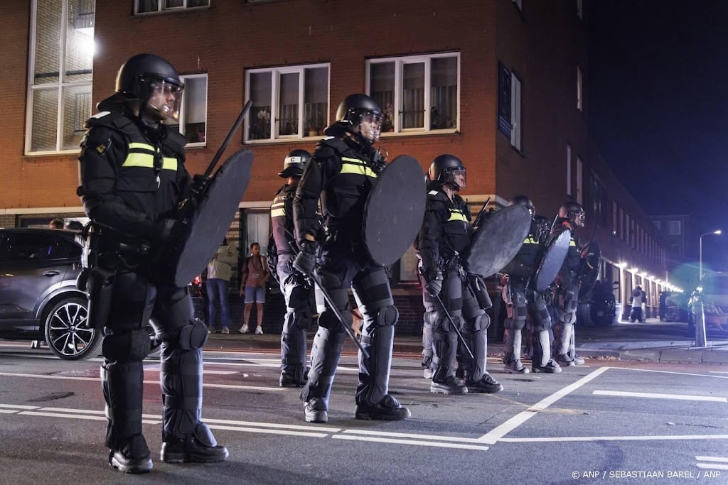 ME grijpt in bij onrust in Den Haag, Rotterdam en Amsterdam