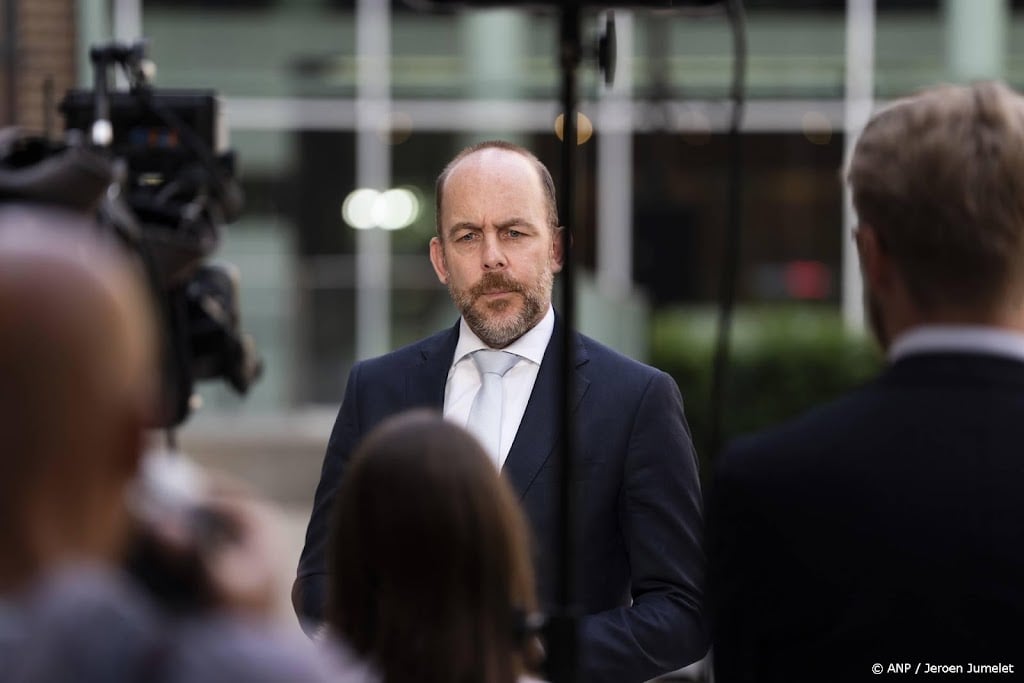 Van den Brink snapt 'machteloosheid' hulporganisaties Ter Apel