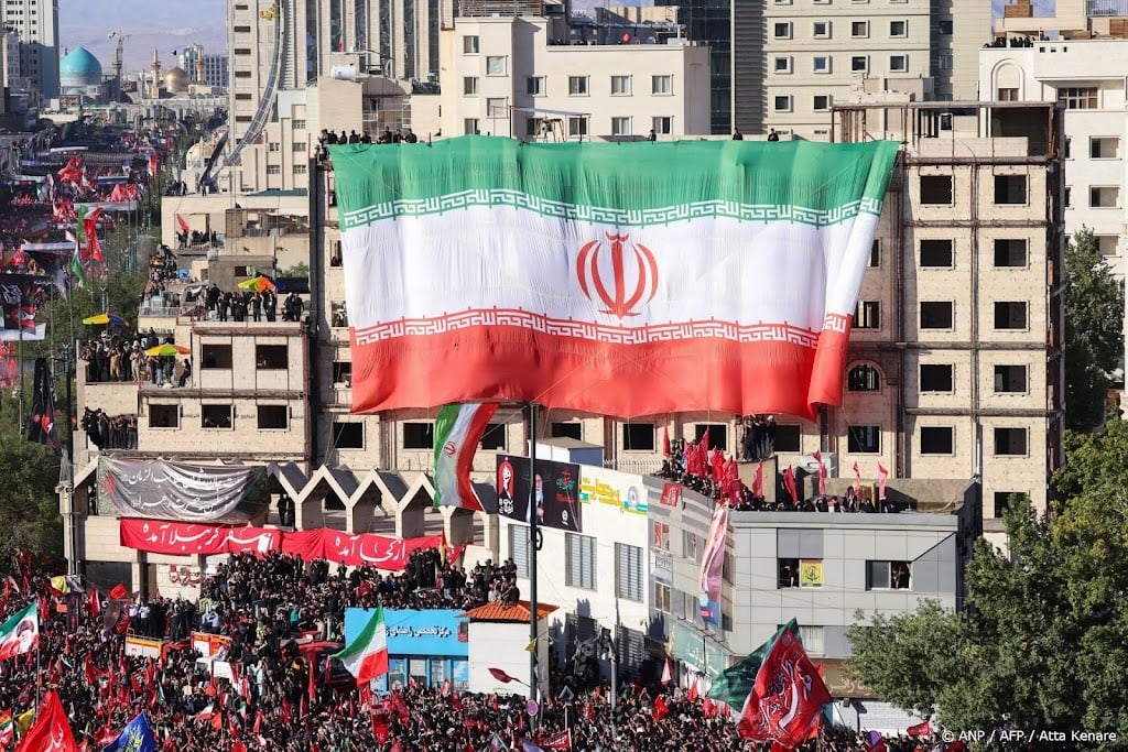Pakistaanse premier dringt bij Iran aan op terughoudendheid