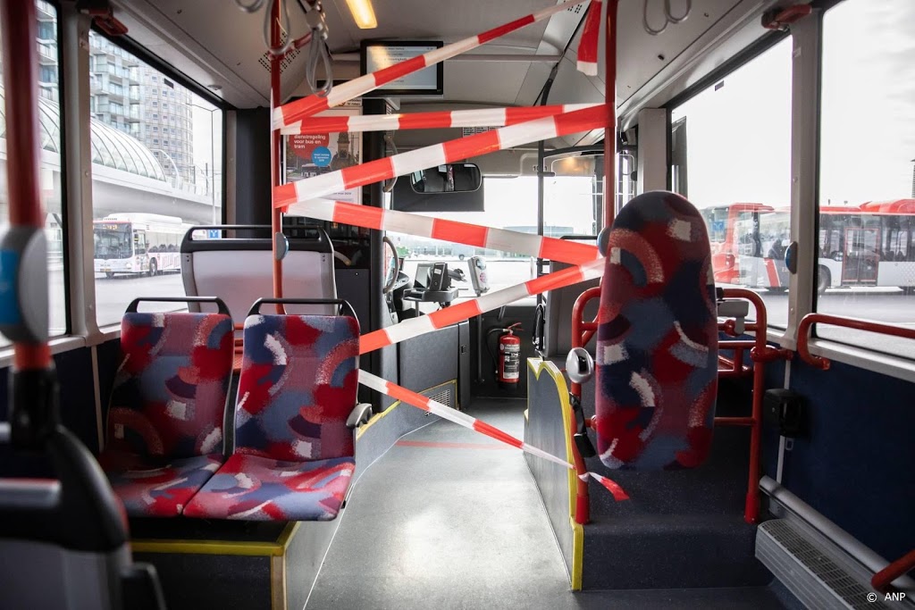 Bus en tram krijgen 'kuchschermen' tegen coronavirus