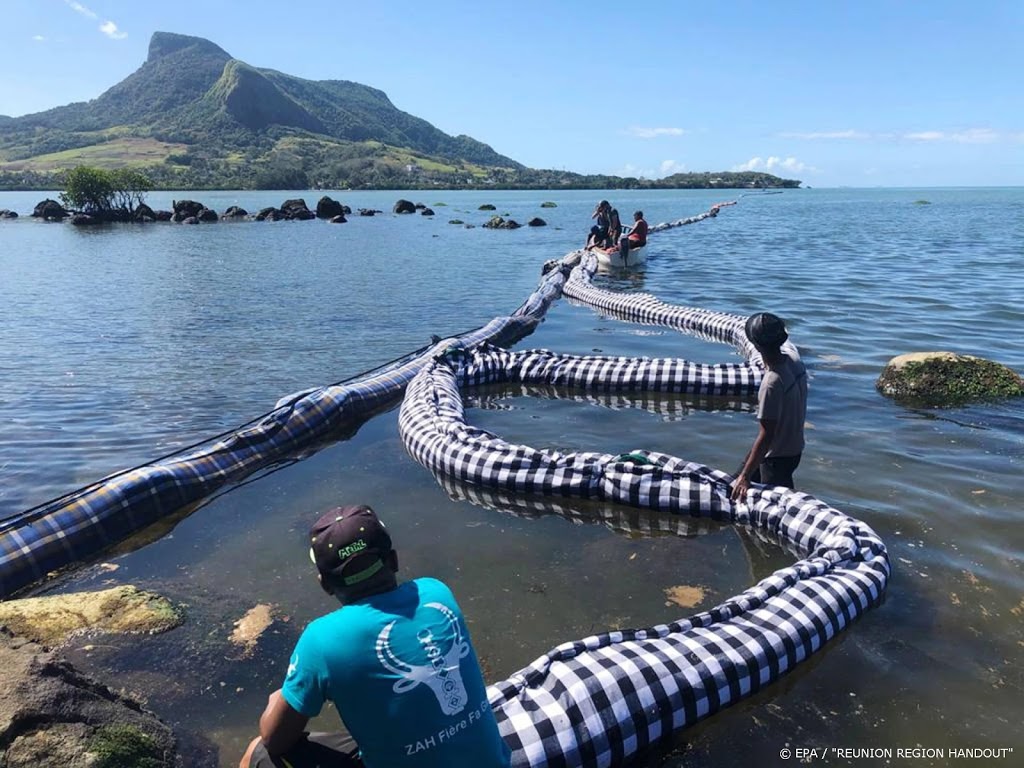 Mensenhaar moet milieuramp Mauritius minimaliseren