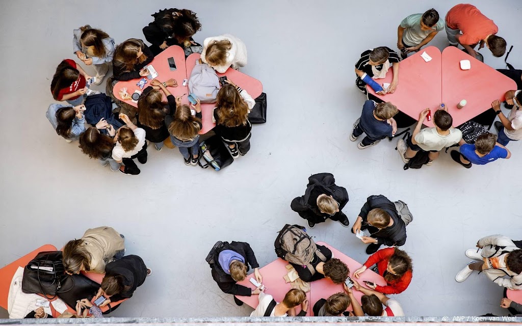 Scholen en GGD'en in gesprek over prikken voor jongeren
