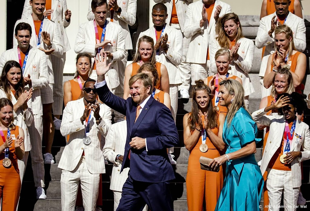 Olympische medaillewinnaars te gast bij koningspaar