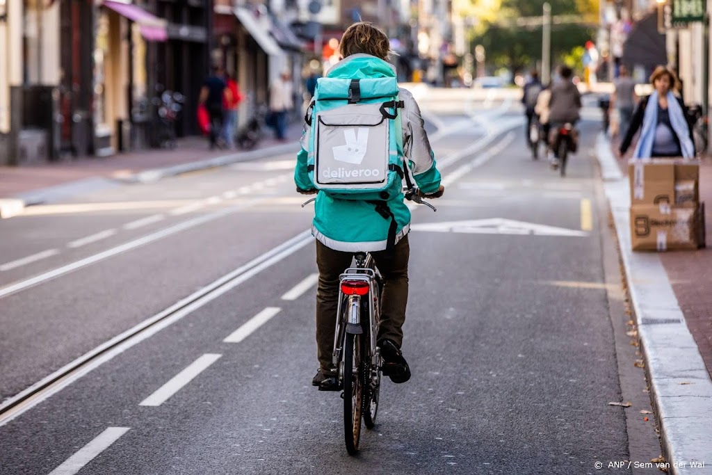 Maaltijdbezorger Deliveroo wil eind dit jaar weg uit Nederland