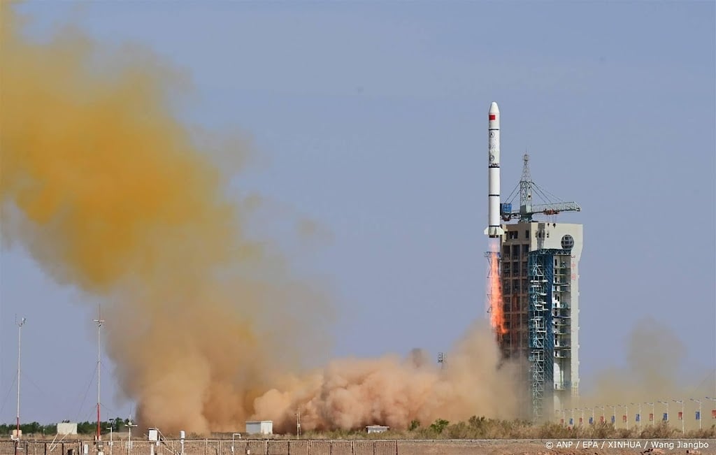 Brokstukken van Chinese raket vormen risico voor satellieten