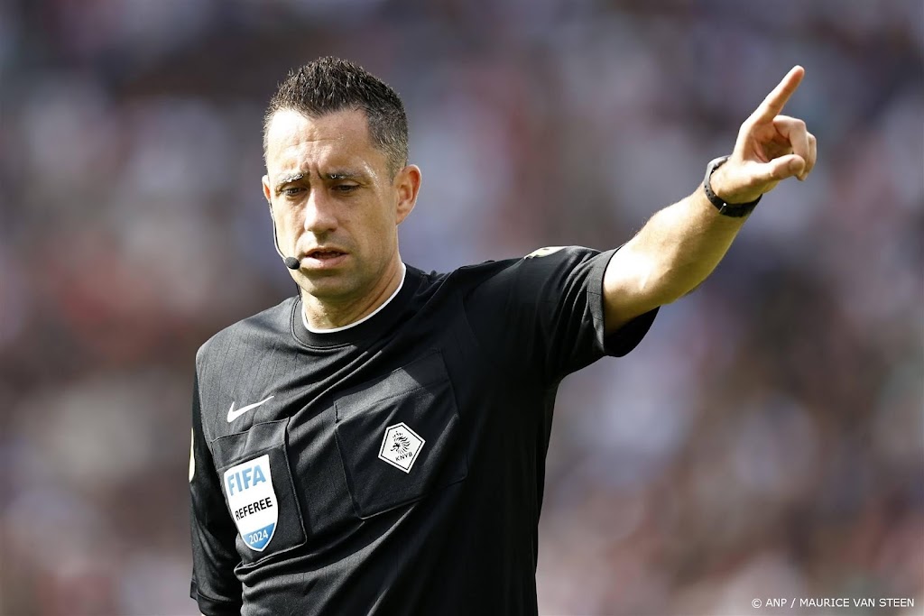 KNVB: VAR werkte in Kuip na rust niet door technisch mankement