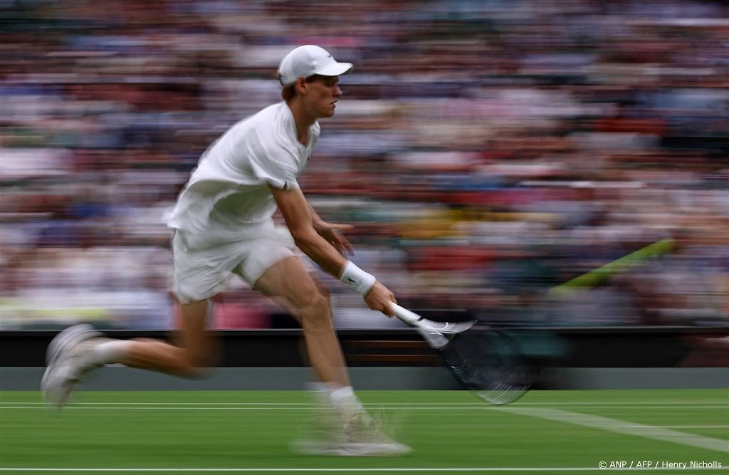 Tennisser Sinner verslaat Tabilo en treft Roeblev in kwartfinales