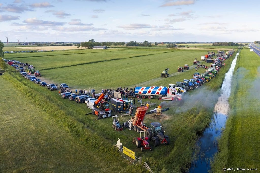 Boeren voeren actie in noordwesten Friesland