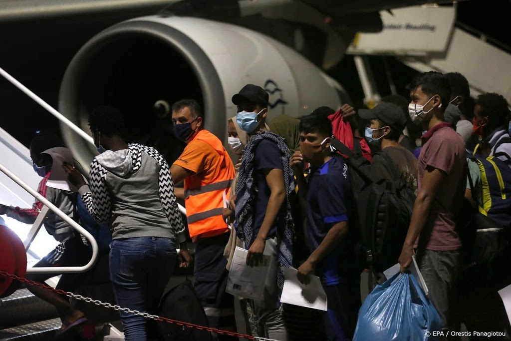 Jonge migranten uit Moria overgevlogen naar vasteland