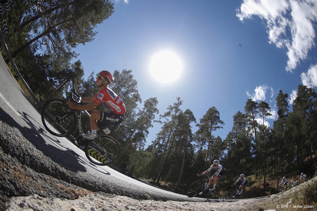 Evenepoel stelt eindzege Vuelta vrijwel veilig in laatste bergrit