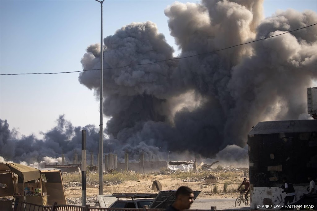 Media: tientallen doden bij luchtaanval op tentenkamp Gaza