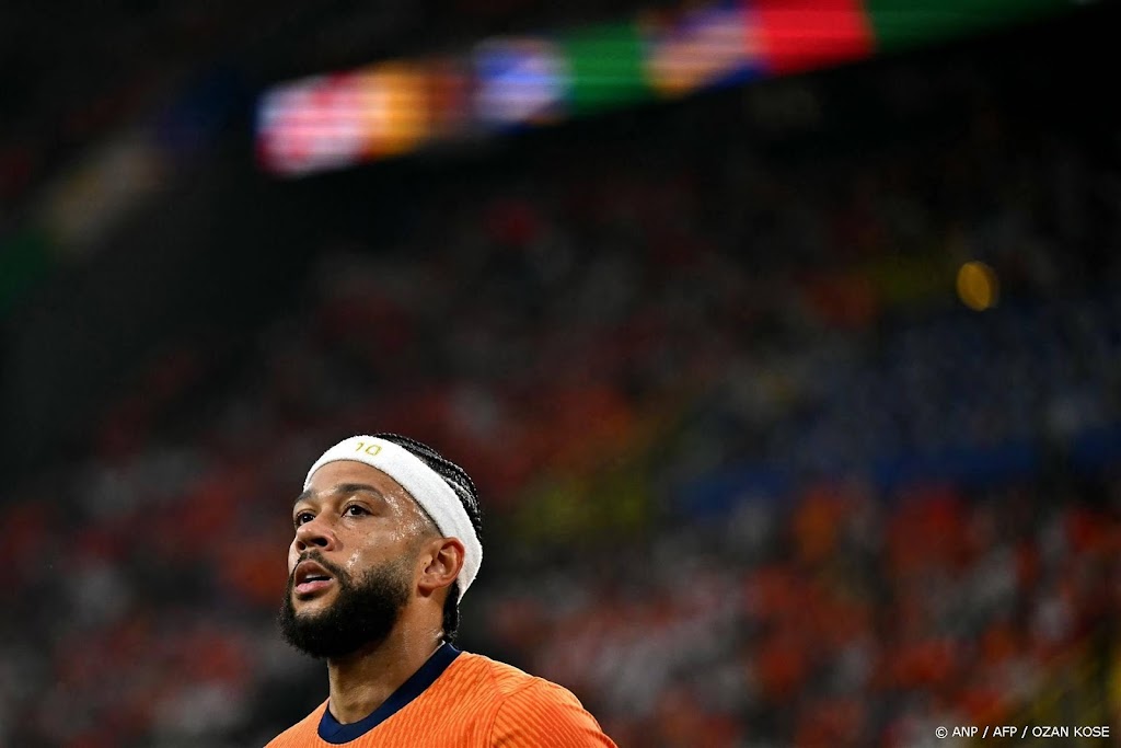 Aanvaller Depay tekent bij Braziliaanse club Corinthians
