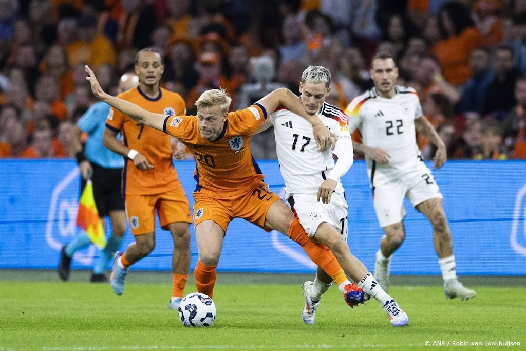 Van Hecke 28e debutant onder leiding bondscoach Koeman