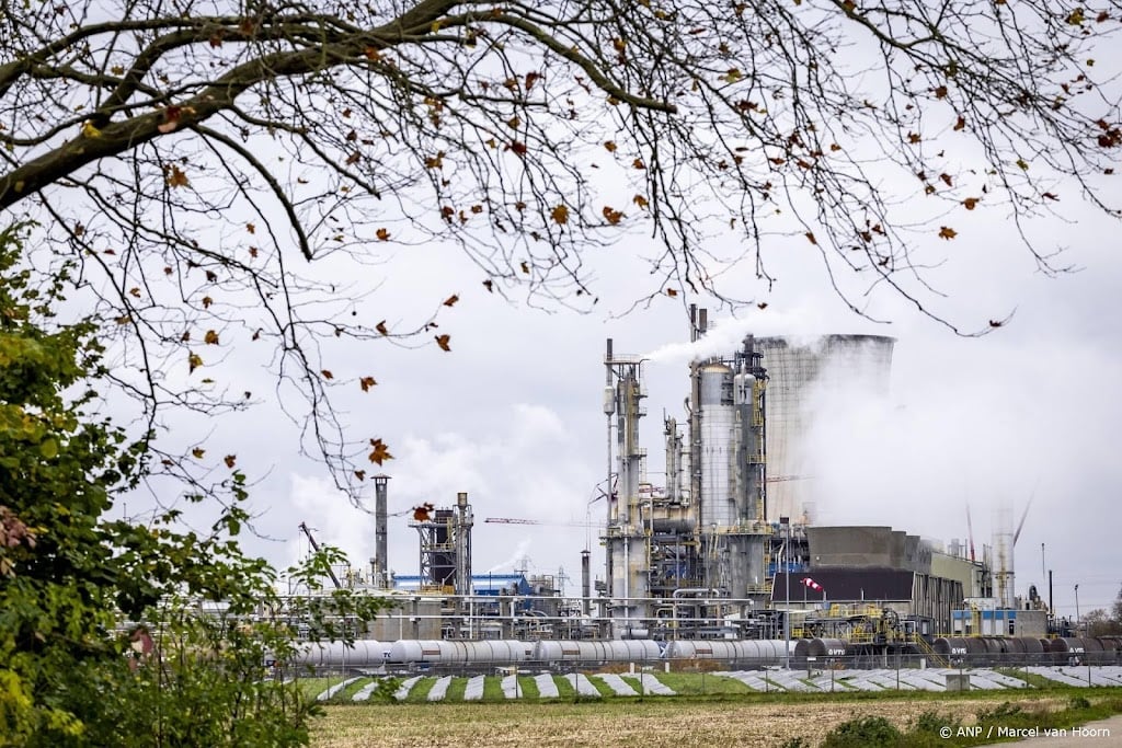 Productie Nederlandse industrie ruim 1 procent gekrompen