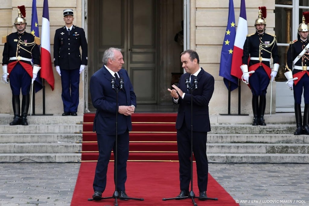 Sébastien Lecornu geïnstalleerd als Franse premier