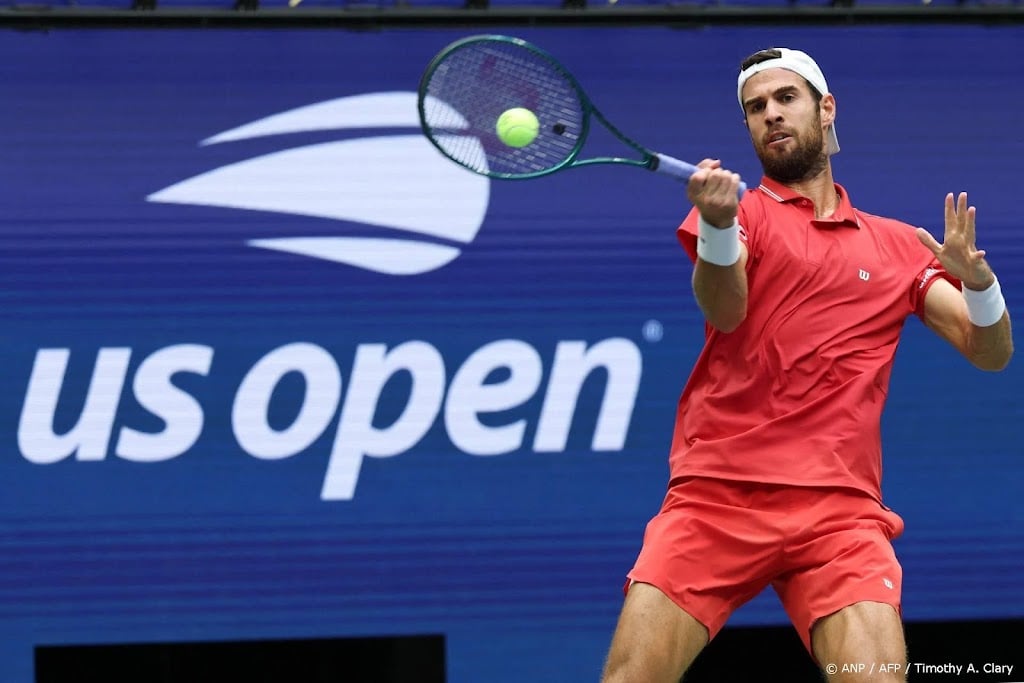 Rus Chatsjanov naar halve finale US Open na opgave Blockx