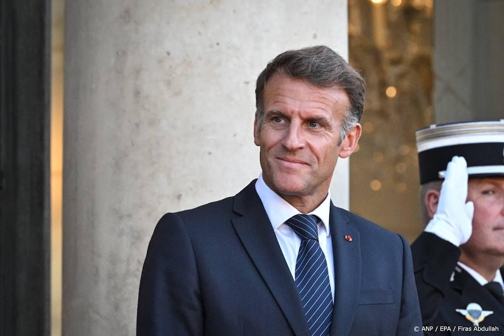Macron spreekt ambitie voor bemande Europese ruimtemissie uit