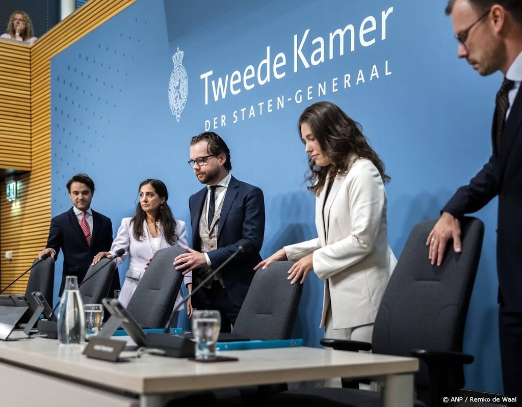 Voorzitter coronacommissie denkt onderzoeksvraag te beantwoorden