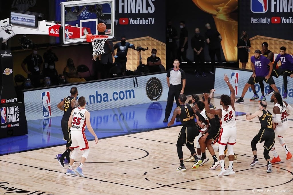 Basketballers Lakers missen eerste kans op NBA-titel