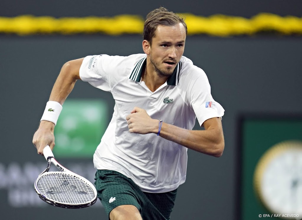 Tennisser Medvedev naar derde ronde Indian Wells