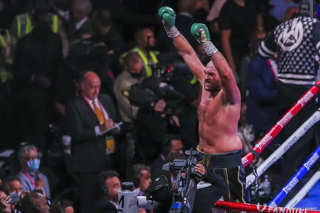 Bokser Fury behoudt wereldtitel na knock-out Wilder