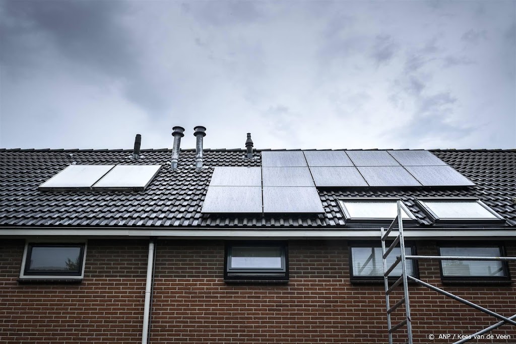 Energiecrisis zorgt voor veel meer zonnepanelen op daken