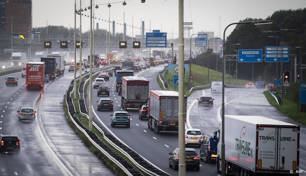 Rijkswaterstaat verwacht verkeersdrukte door start herfstvakantie