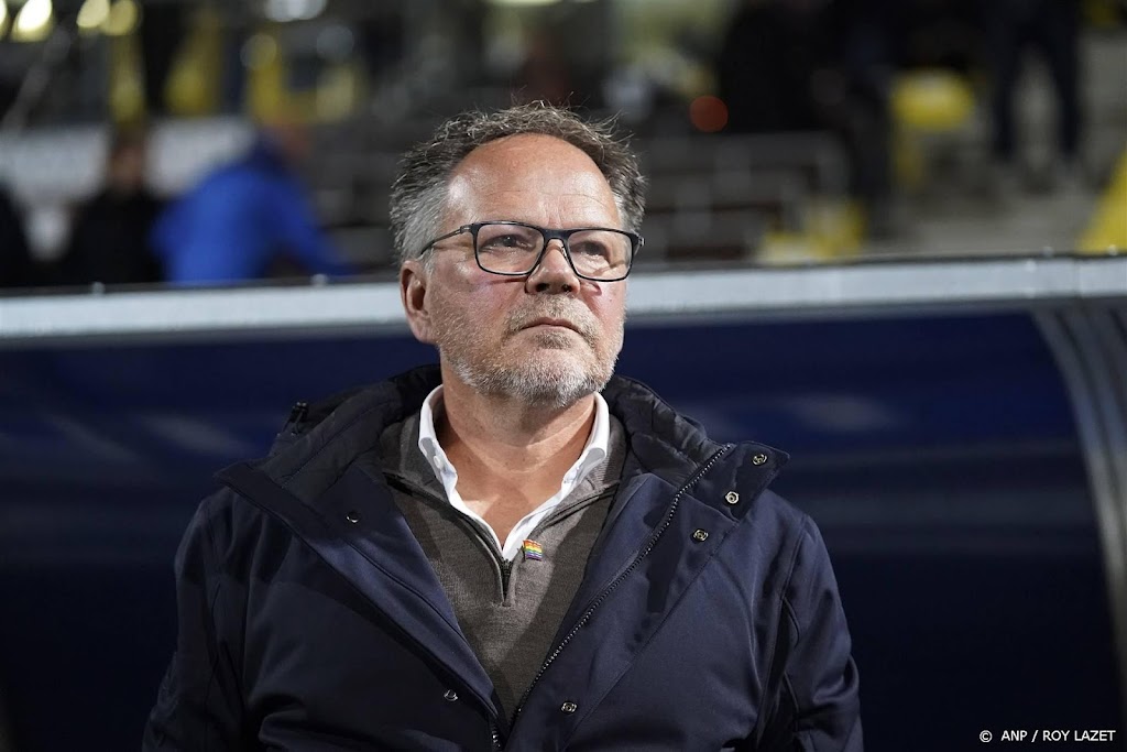 De Jong keert als opvolger van Ultee terug als trainer Cambuur