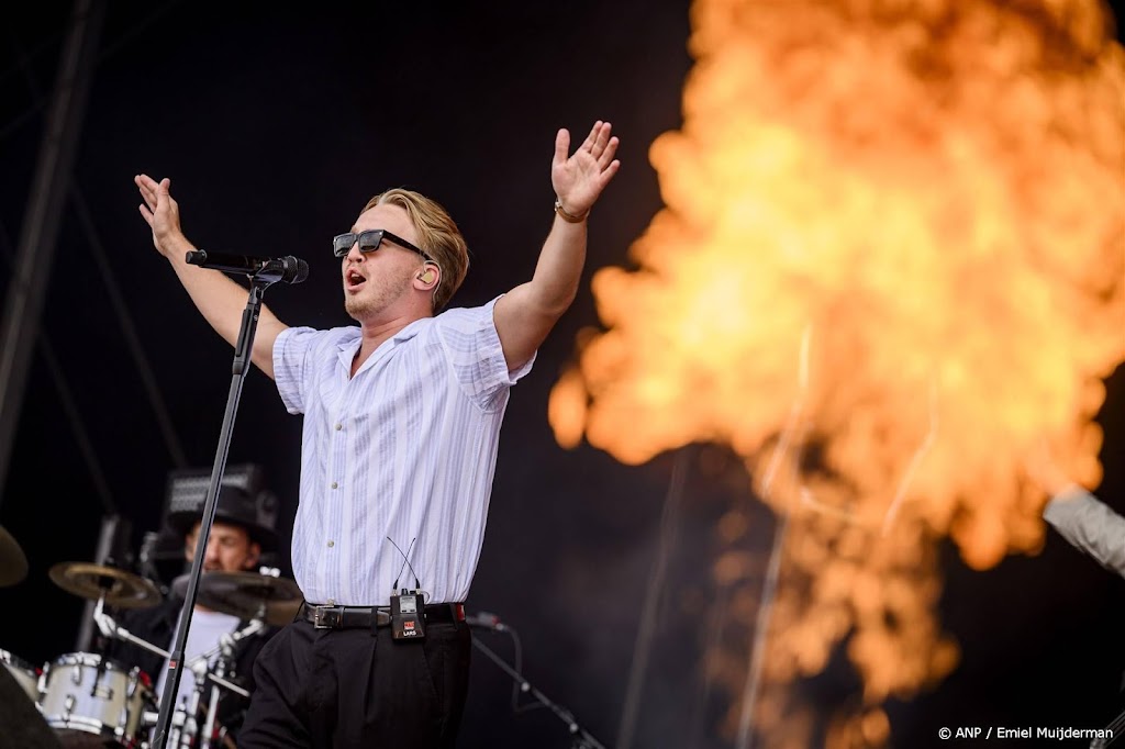 Amerikaans Warner Music neemt Nederlands platenlabel Cloud 9 over