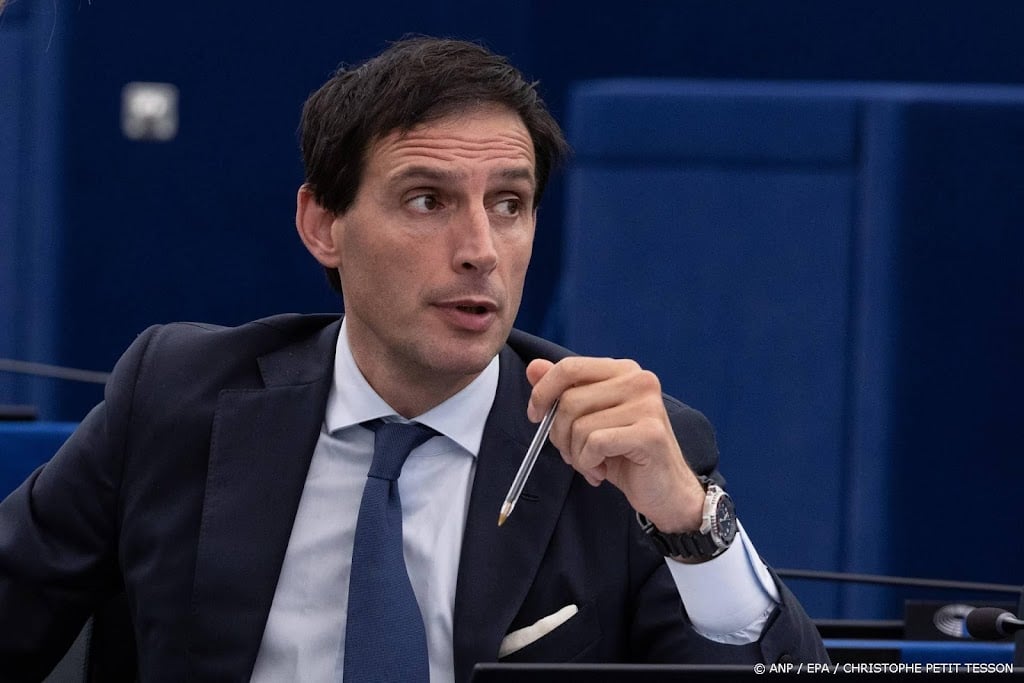 Hoekstra: vapen is wraak van de tabaksindustrie 