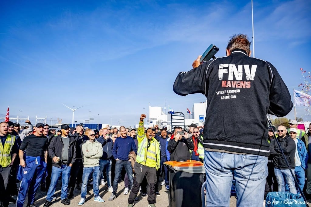 Bedrijven spannen rechtszaak aan om staking in Rotterdamse haven