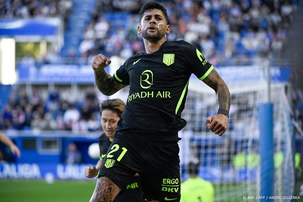 Atlético voorkomt puntenverlies met late zege op Alavés
