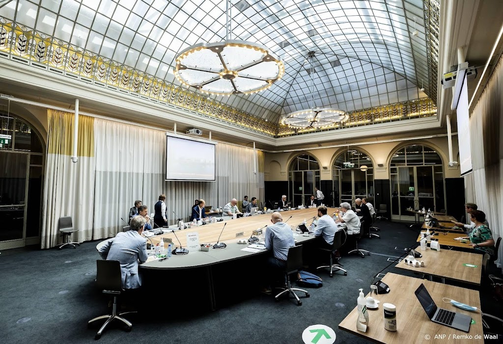 College Rotterdam: begrip voor besluit uitstel Feyenoord City