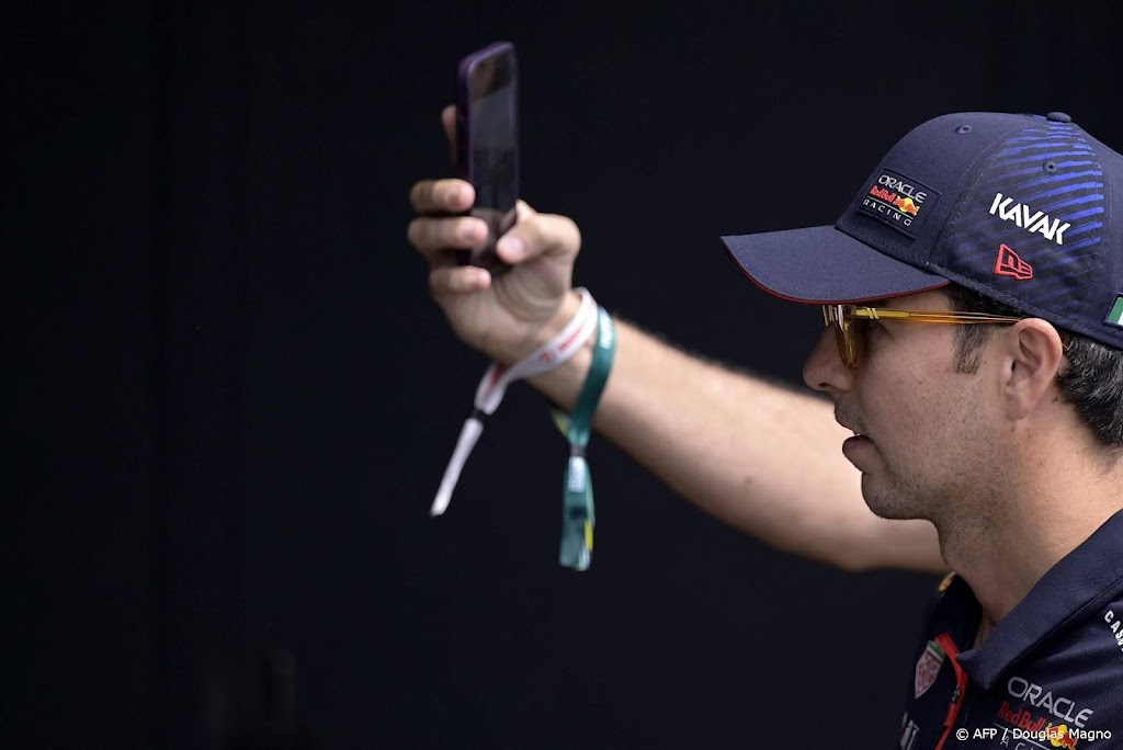 Teambaas Horner neemt twijfels weg: Red Bull wil door met Pérez