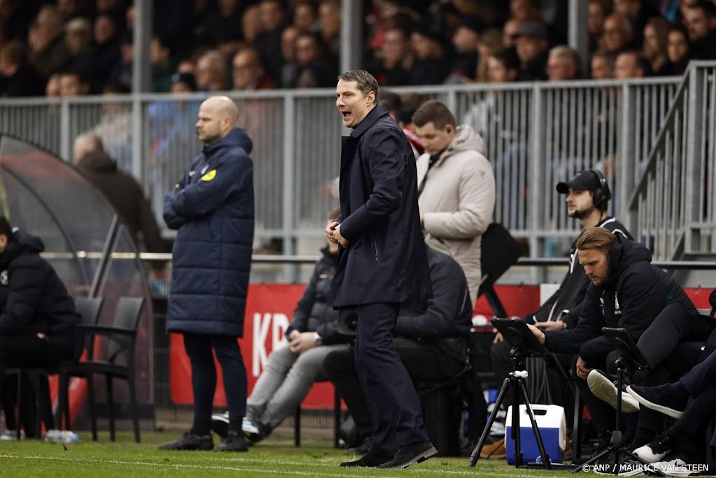 Trainer Priske tevreden man na zege Feyenoord bij Almere