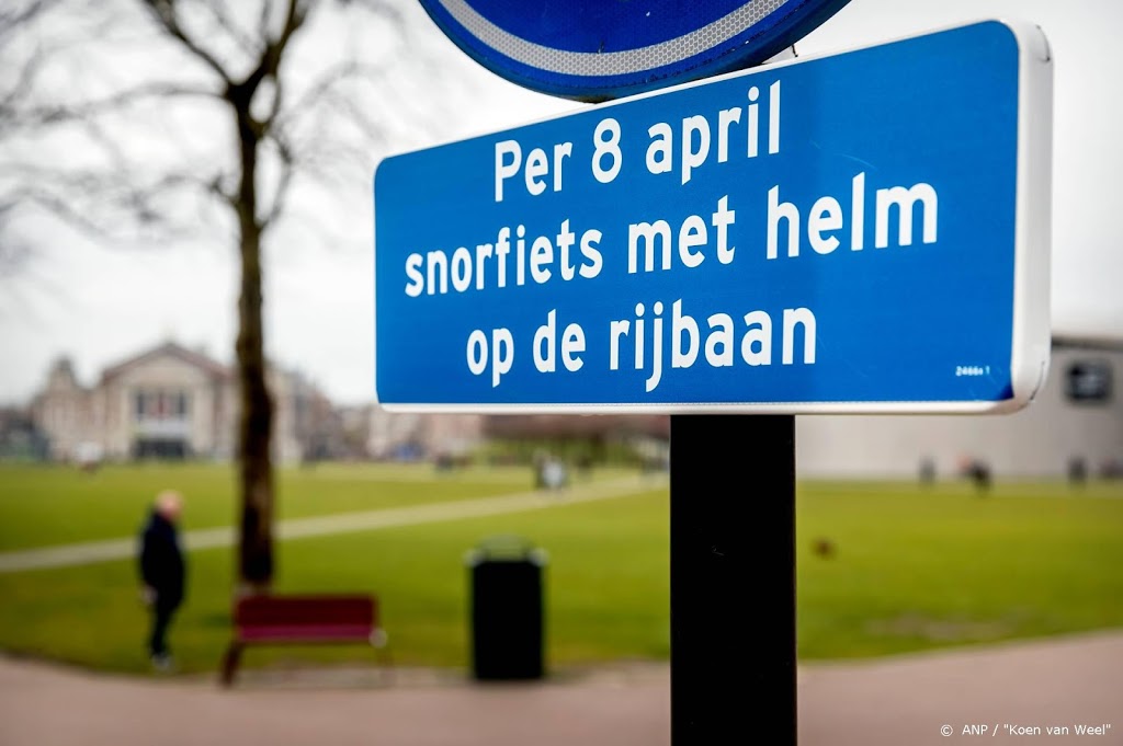 'Minder ongelukken door snorfiets op rijbaan'