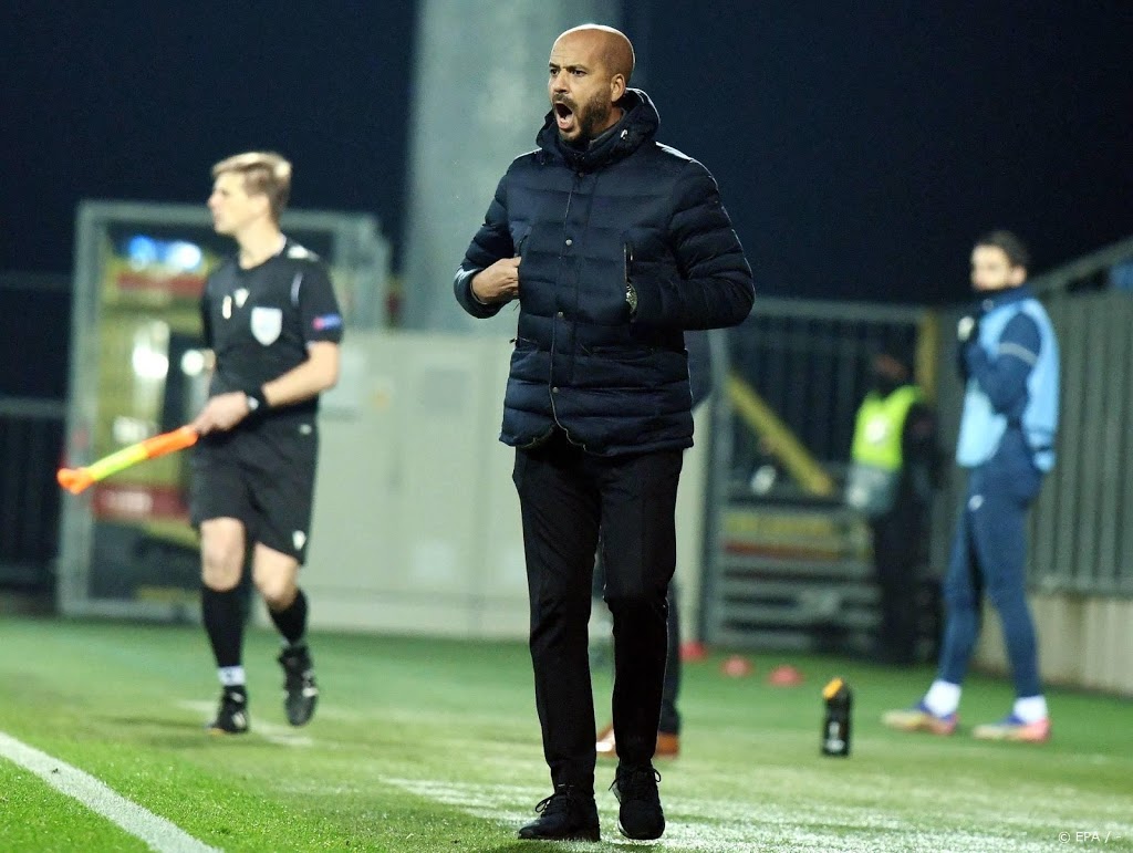 AZ-trainer Jansen ziet onrust binnen de club terug in zijn ploeg