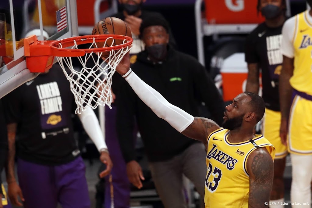 LA Lakers verliest ondanks honderdste triple-double LeBron James