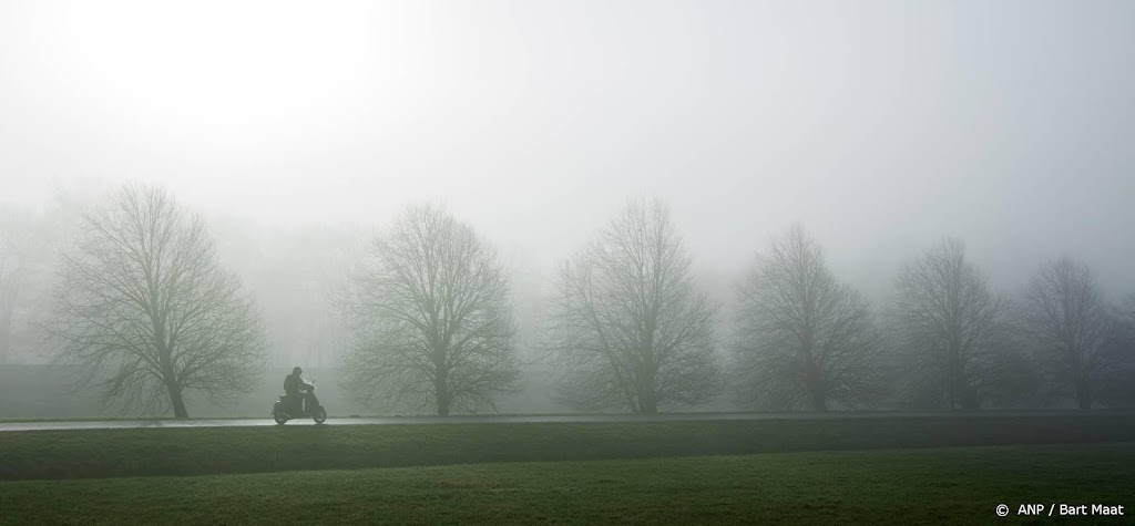 In hele land code geel om gladheid, plaatselijk ook dichte mist
